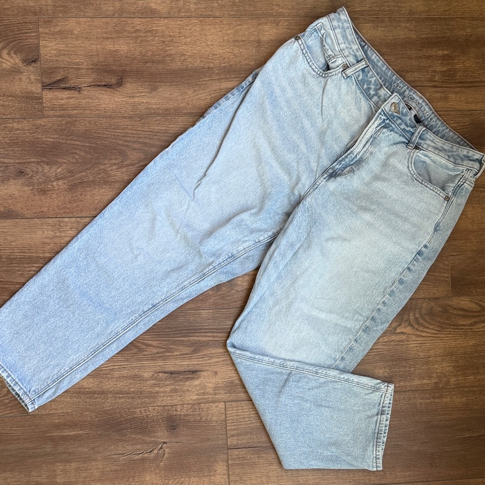 American Eagle Outfitters Light Wash Straight Leg Jeans